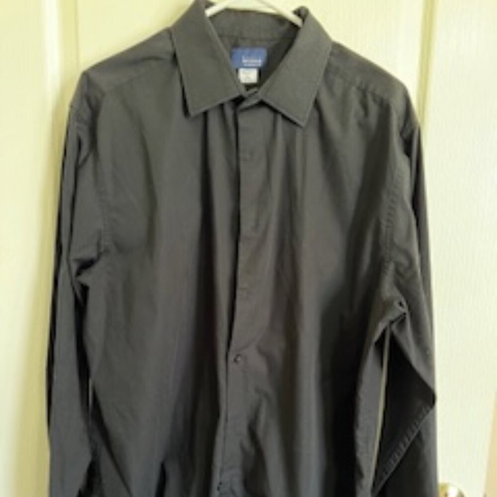 Men's long-sleeve black dress shirt